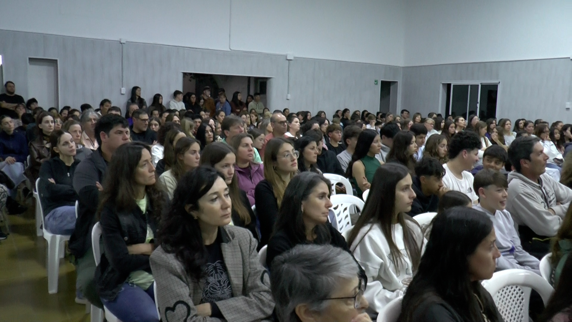 Ley Penal Juvenil, Bullying y Redes Sociales: charla a sala llena junto al Dr. Andrés Peretti